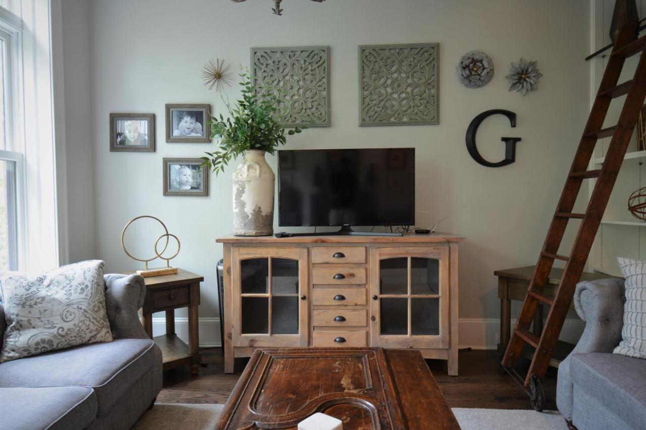 Penthouse Level, Stunning Wrigley Stay 시카고 외부 사진